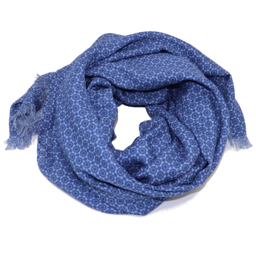 Sartorial fringed scarf, cashmere and silk, light blue, made in Italy